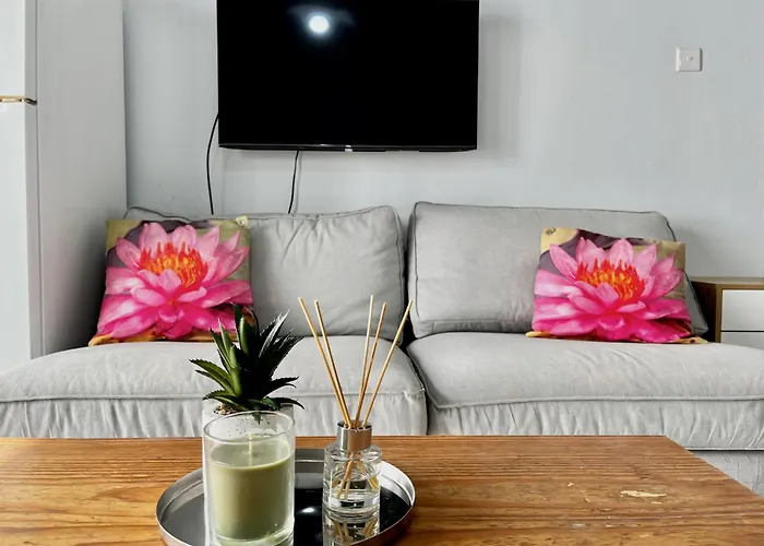 Mckenzie Mile Apartment *