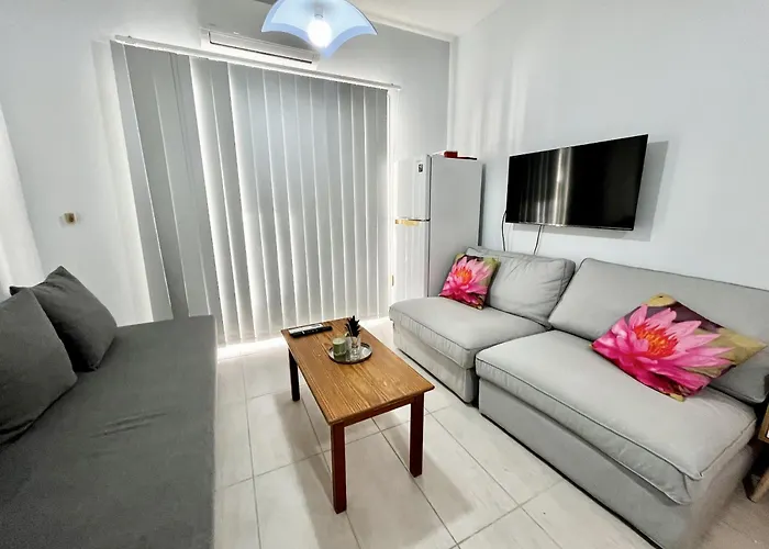 Mckenzie Mile Apartment *