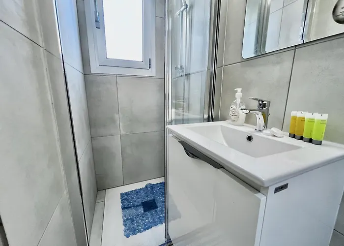 Mckenzie Mile Apartment Larnaka